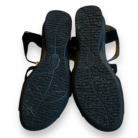 Umberto Raffini Yoli Wedge Sandals Black Suede T Strap Open Toe  EU41/US 10-10.5 - Picture 11 of 12
